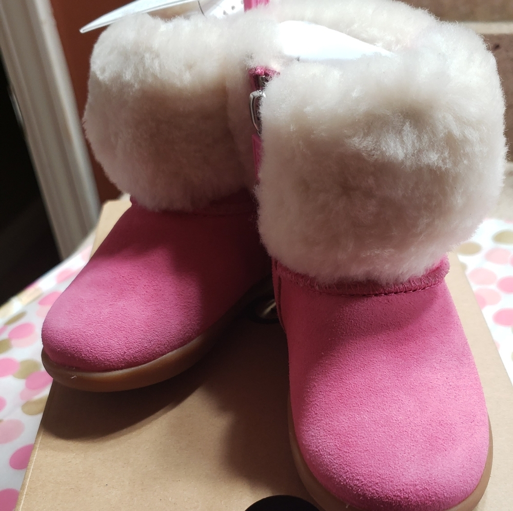 NIB UGG RAMONA TODDLER (AUTHENTIC) SHEEPSKIN BOOTS SIZE 7 PINK 💖 ADORABLE 🎀 - Picture 9 of 14
